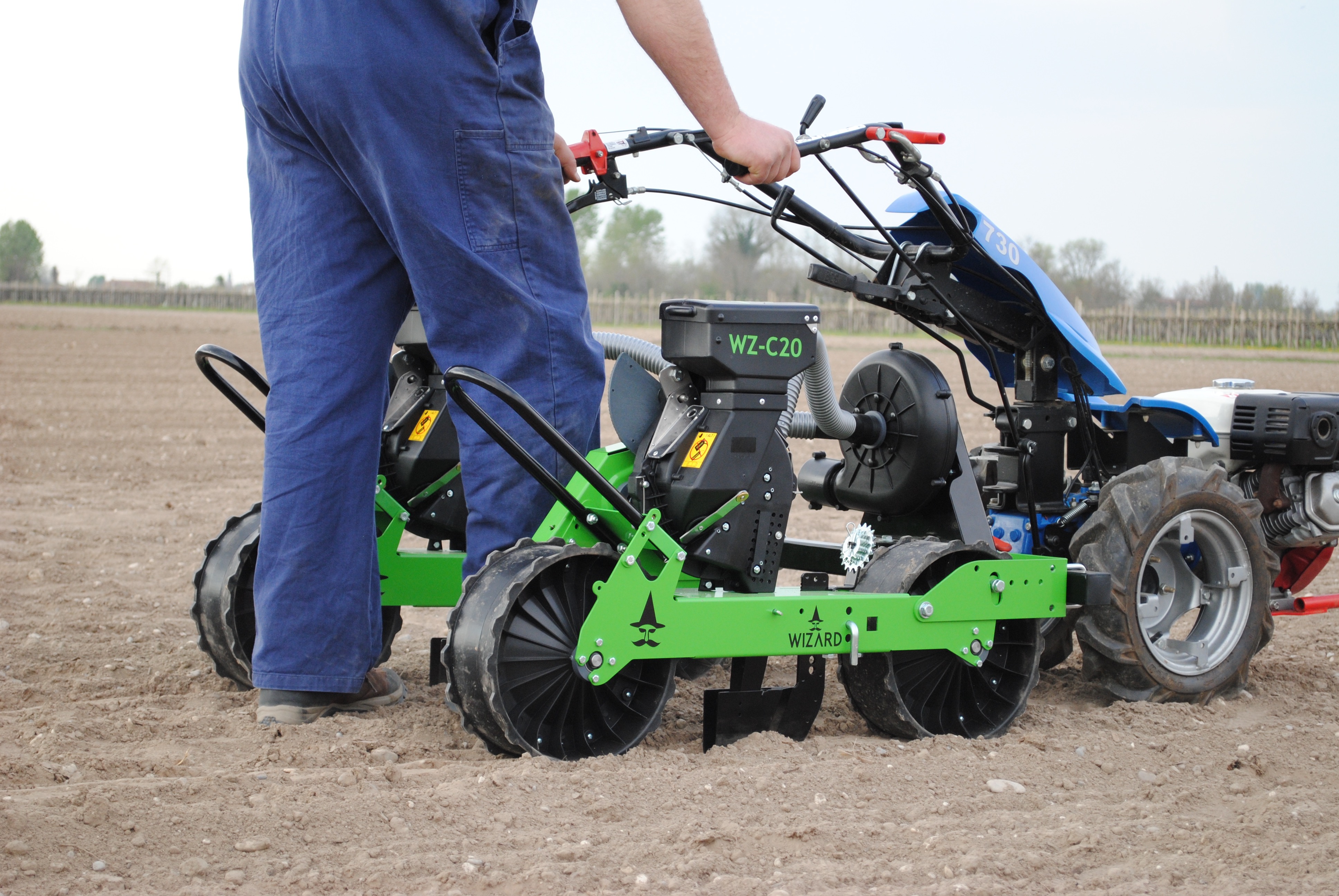 Wizard Vacuum Seeder - Multi-row, ultra precise, any size seed - Earth ...